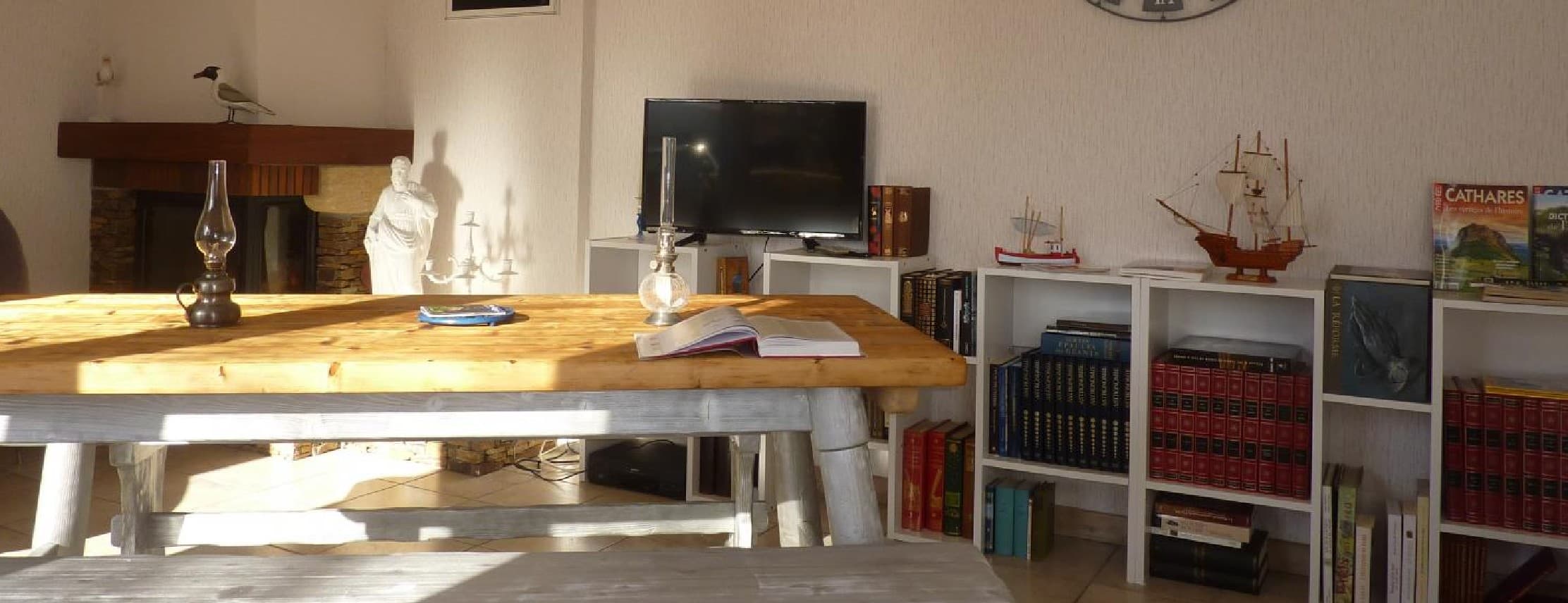 Gîte Marseillas - salle à manger